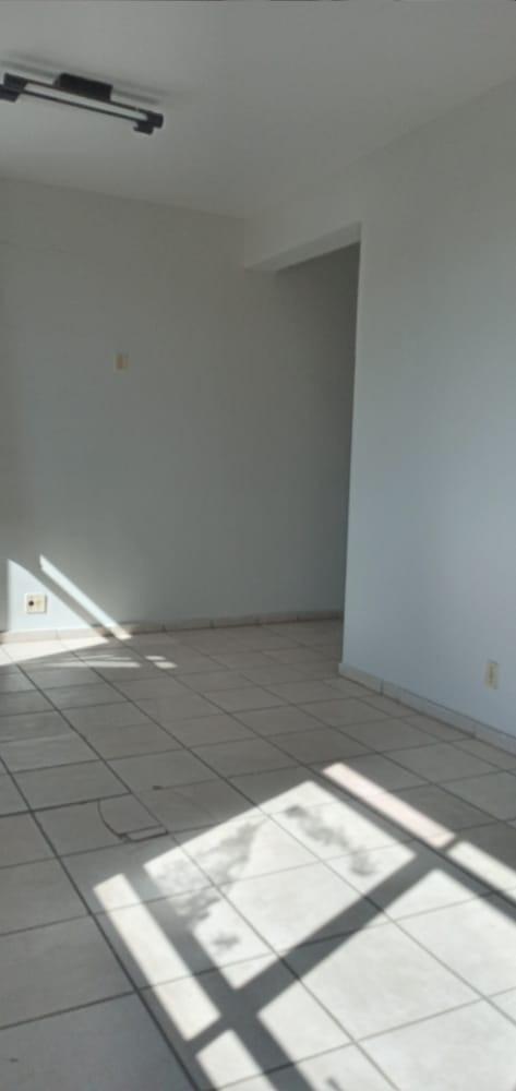 Sala, Barro Preto, 0 Quarto, 2 Vagas