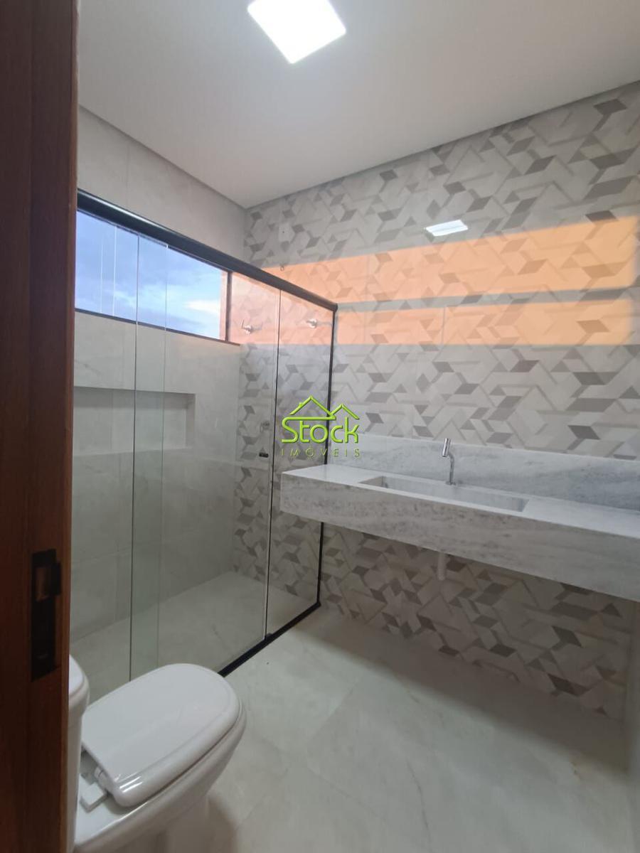 Casa, Jardim Imperial, 3 Quartos, 2 Vagas, 1 Suíte
