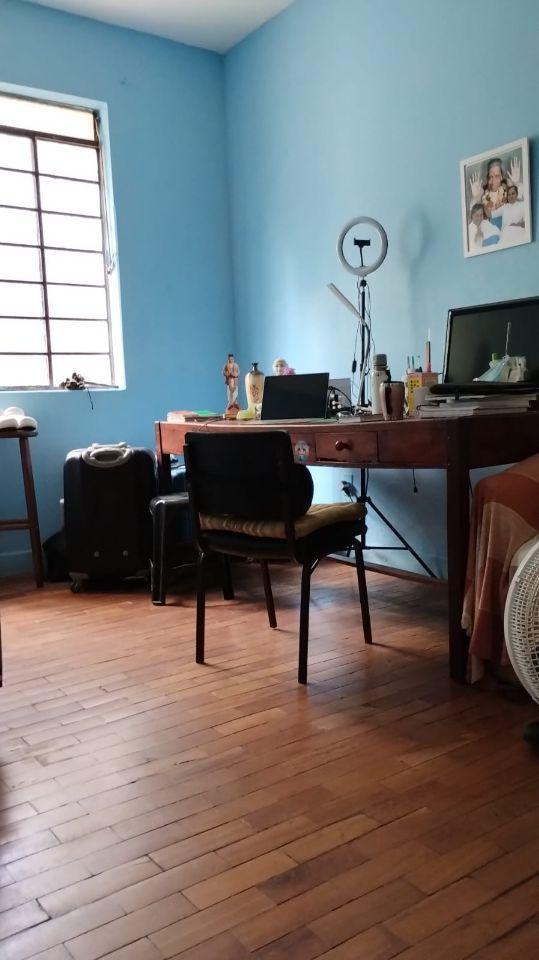 Casa, Sagrada Família, 5 Quartos, 0 Vaga, 1 Suíte