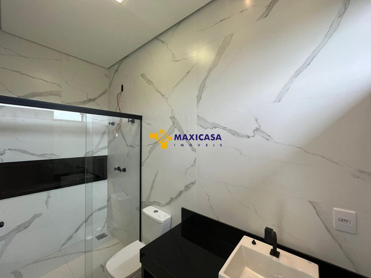 Casa, Condomínio Rosa dos Ventos, 3 Quartos, 4 Vagas, 3 Suítes