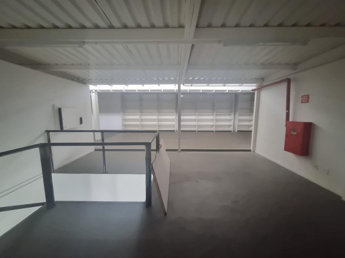 Andar, Santa Efigênia, 0 Quarto, 3 Vagas