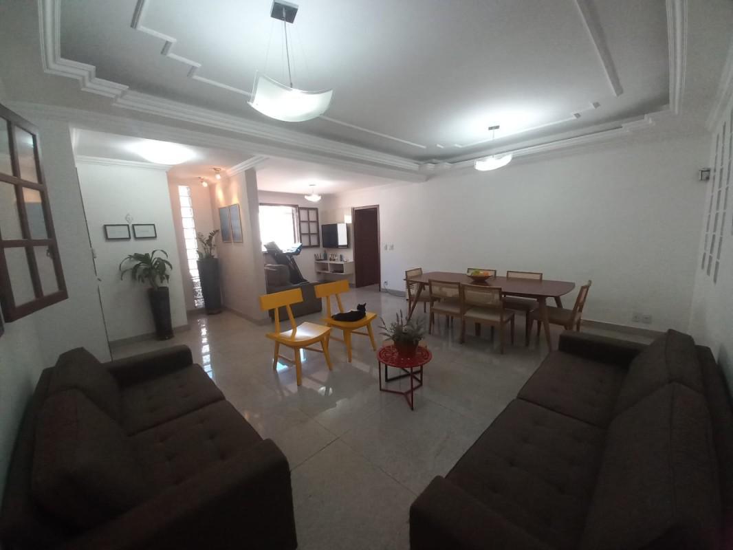 Casa, Caiçaras, 4 Quartos, 6 Vagas, 3 Suítes