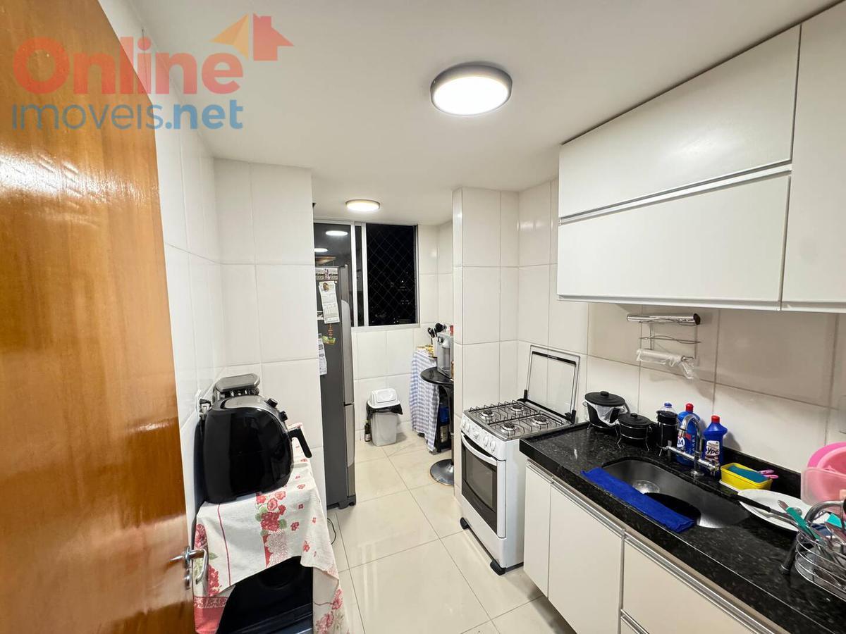 Apartamento, Castelo, 3 Quartos, 0 Vaga, 1 Suíte