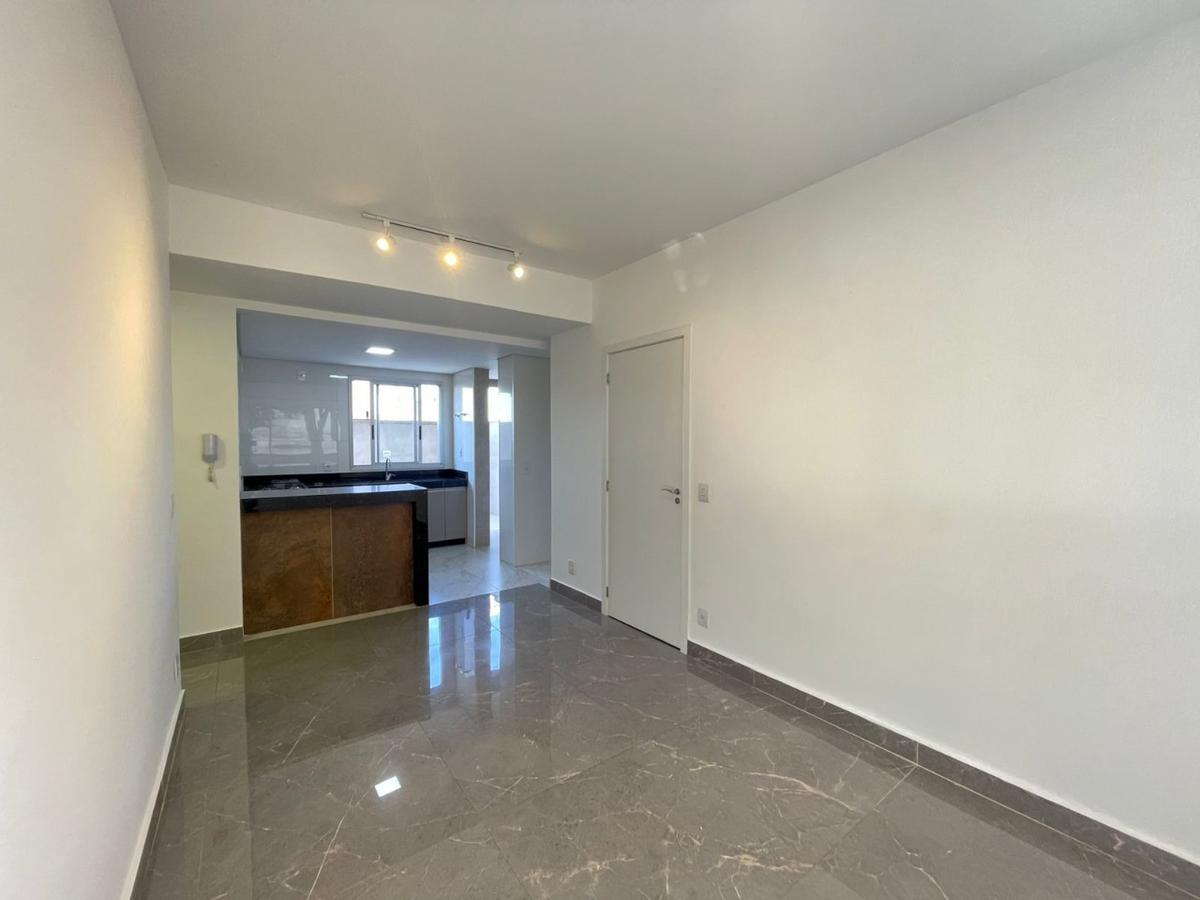Apartamento, Sagrada Família, 3 Quartos, 2 Vagas, 1 Suíte