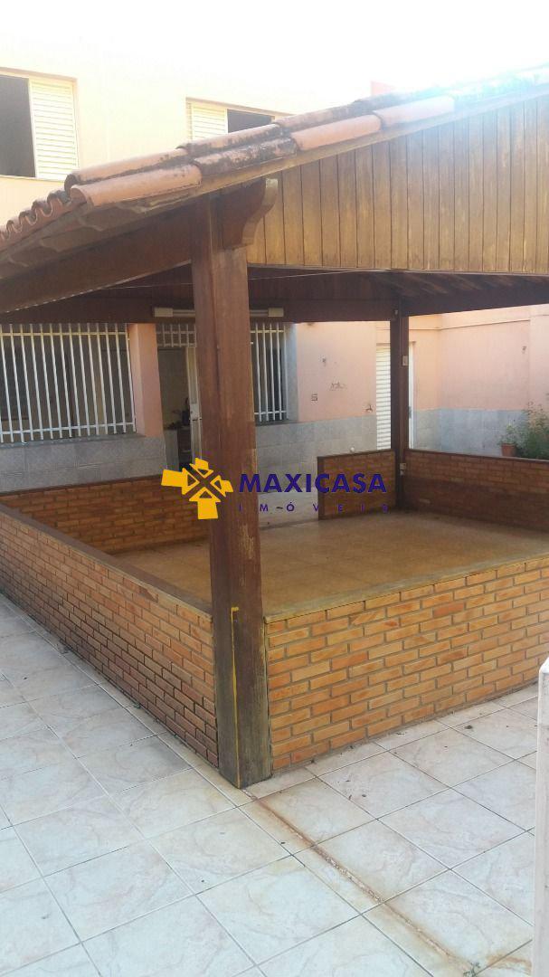 Casa, Cachoeirinha, 4 Quartos, 6 Vagas, 1 Suíte