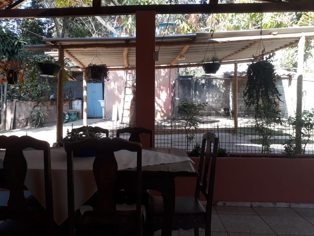 Casa, Casa Branca, 2 Quartos, 4 Vagas, 1 Suíte