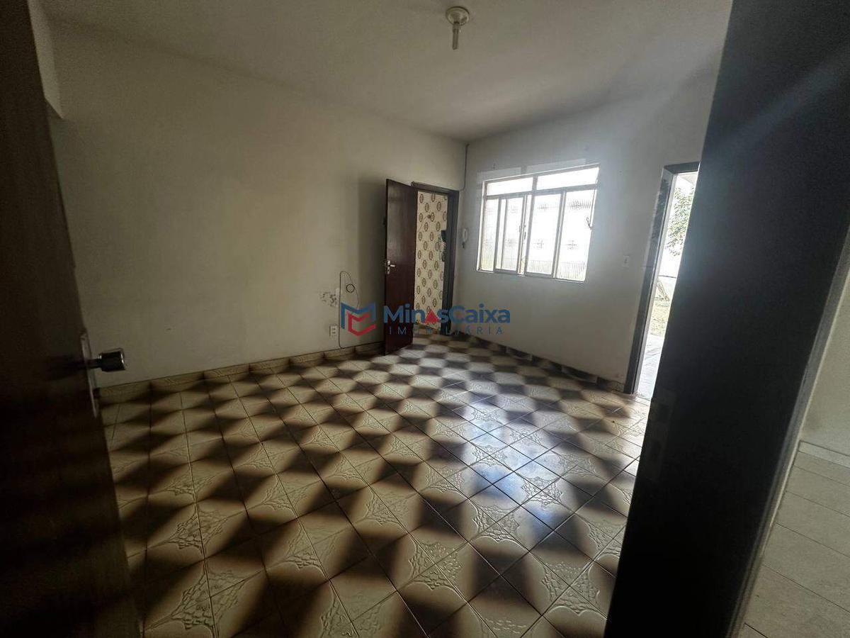 Casa, Bromélias, 4 Quartos, 2 Vagas, 1 Suíte