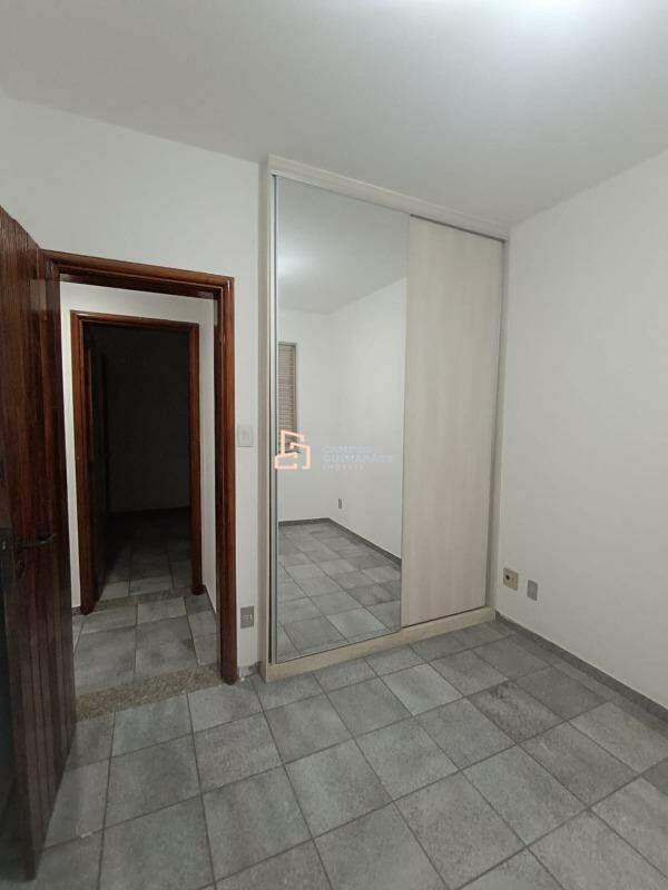 Casa Comercial, Barreiro, 3 Quartos, 4 Vagas, 1 Suíte