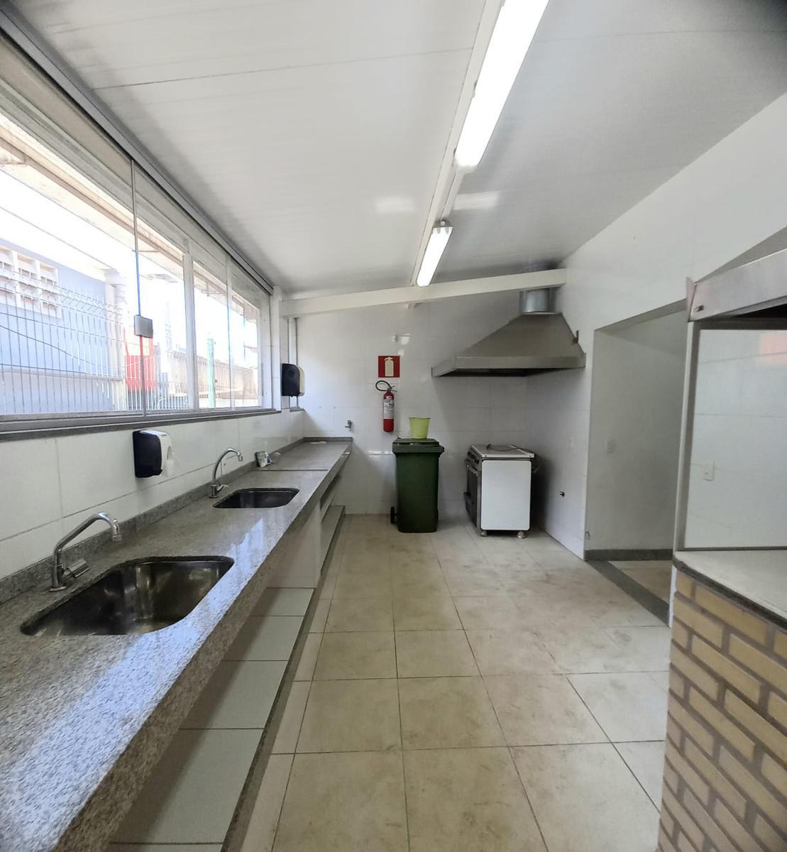 Galpão, Jardim Canadá, 0 Quarto, 4 Vagas