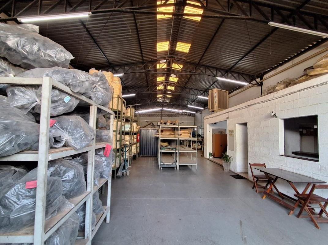 Galpão, Santa Terezinha, 0 Quarto, 0 Vaga