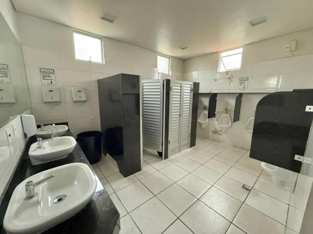 Sala, Liberdade, 0 Quarto, 3 Vagas