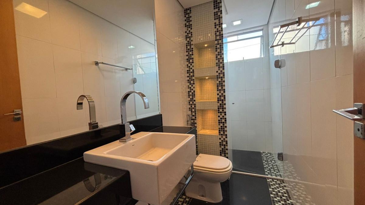 Apartamento, Sagrada Família, 3 Quartos, 2 Vagas, 1 Suíte