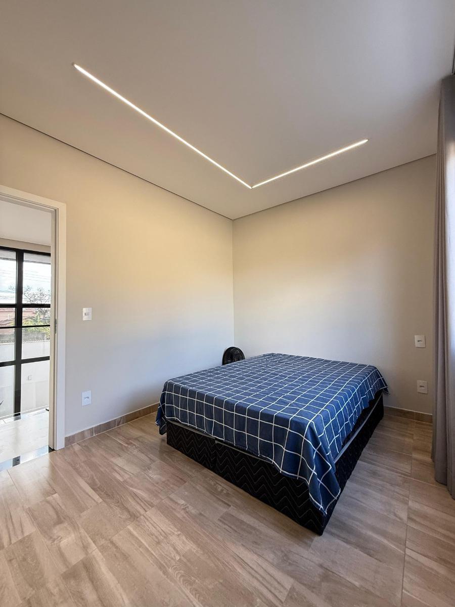 Casa, Trevo, 3 Quartos, 4 Vagas, 1 Suíte