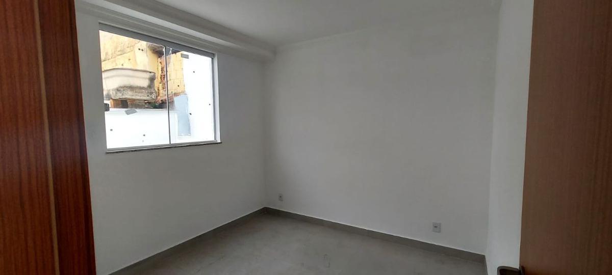 Casa, Santa Cruz, 2 Quartos, 1 Vaga