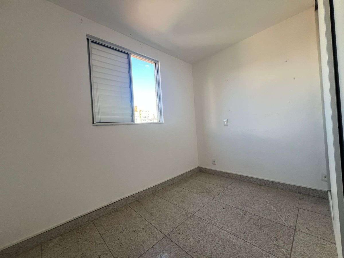 Apartamento, Sagrada Família, 3 Quartos, 2 Vagas, 1 Suíte