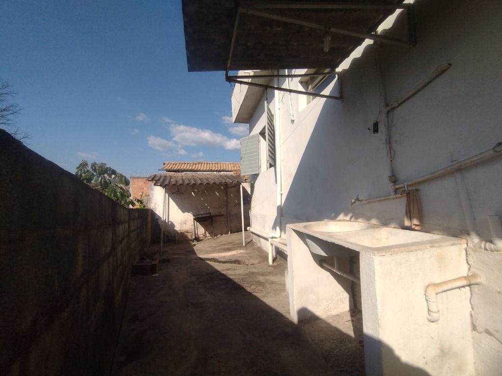 Casa, Centro, 2 Quartos, 0 Vaga