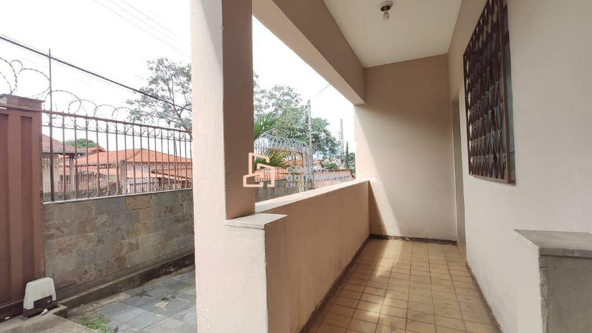 Casa, Coqueiros, 6 Quartos, 2 Vagas, 2 Suítes