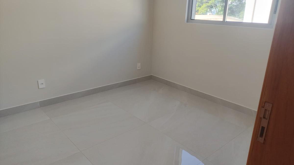 Apartamento, Barreiro, 3 Quartos, 2 Vagas, 1 Suíte