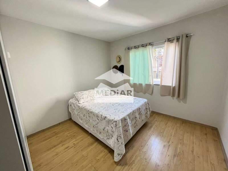 Casa Comercial, Dona Clara, 3 Quartos, 2 Vagas, 1 Suíte