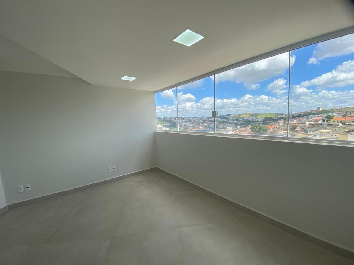 Sala, Vila Verde, 0 Quarto, 0 Vaga