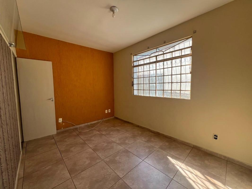 Apartamento, Sagrada Família, 2 Quartos, 1 Vaga