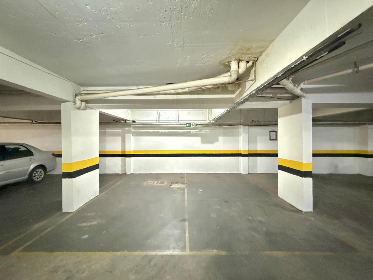 Sala, Liberdade, 0 Quarto, 13 Vagas