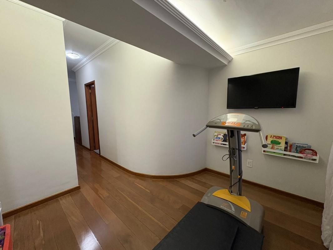 Casa, Serrano, 5 Quartos, 5 Vagas, 1 Suíte