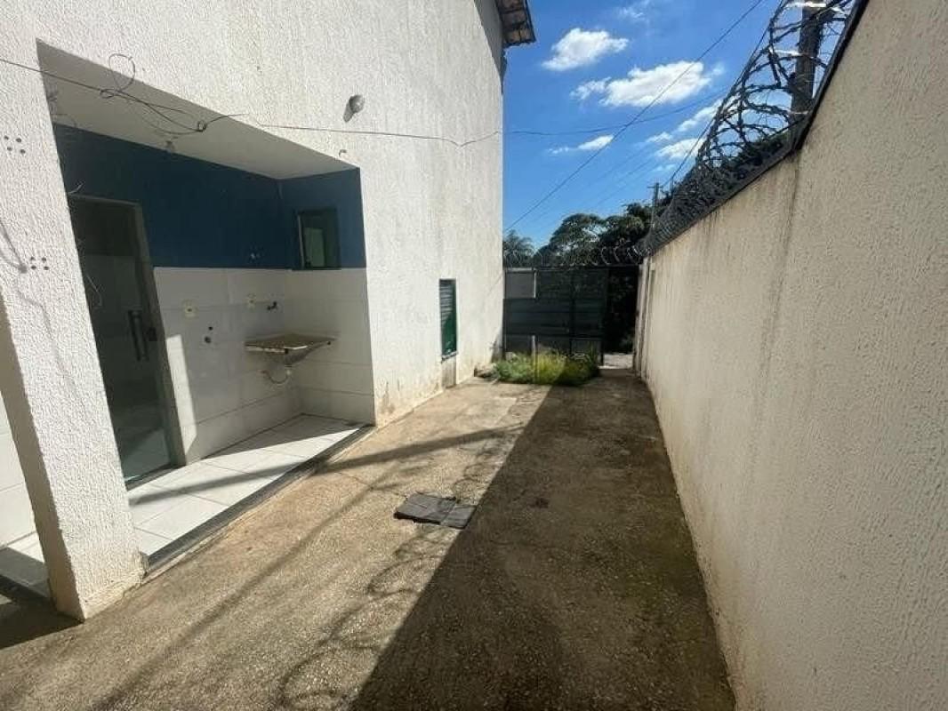 Casa, Masterville, 2 Quartos, 2 Vagas