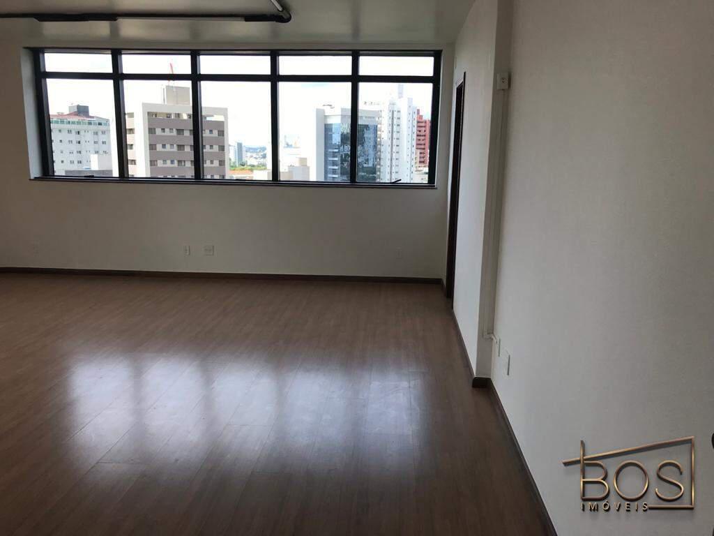 Sala, Santa Efigênia, 0 Quarto, 0 Vaga, 2 Suítes