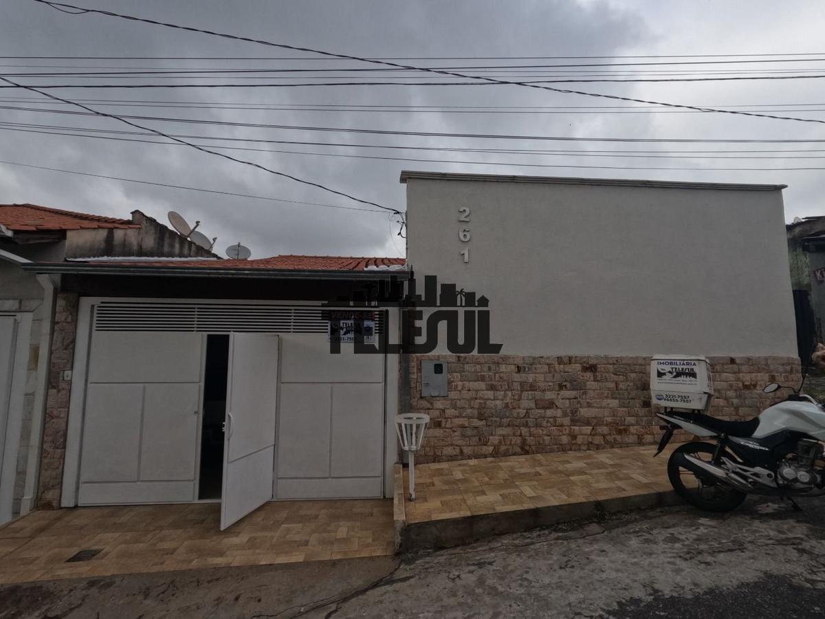 Casa, Jardim Corcetti I, 3 Quartos, 2 Vagas, 1 Suíte