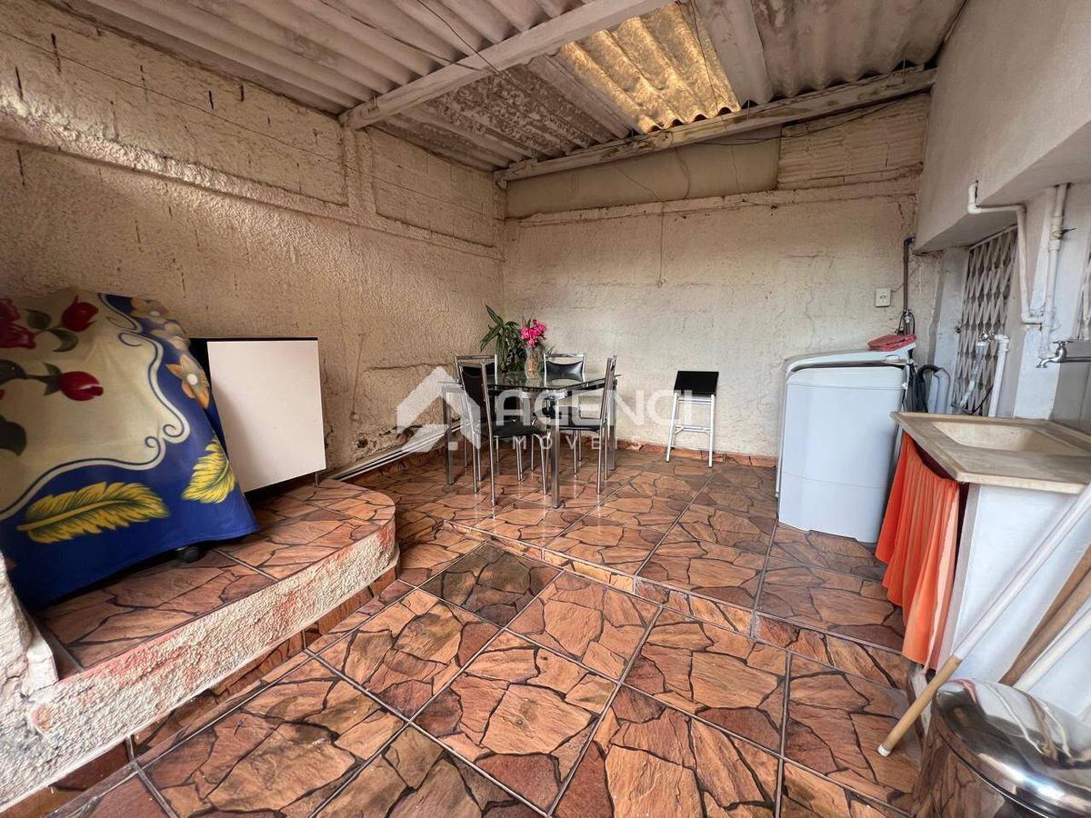 Casa, Camargos, 3 Quartos, 0 Vaga, 0 Suíte