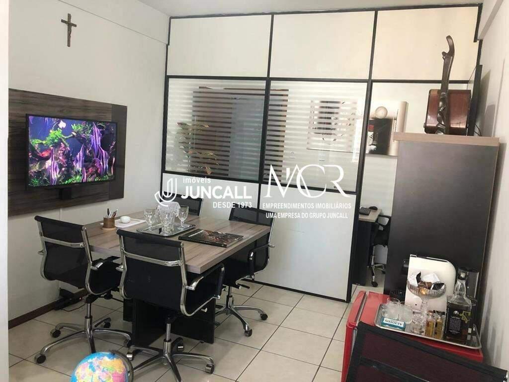 Sala, Centro