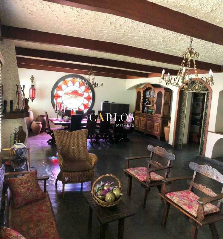 Casa Comercial, Santa Lúcia, 4 Quartos, 3 Vagas, 2 Suítes