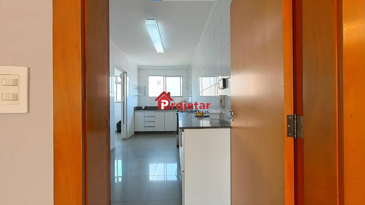 Apartamento, Floresta, 4 Quartos, 3 Vagas, 2 Suítes