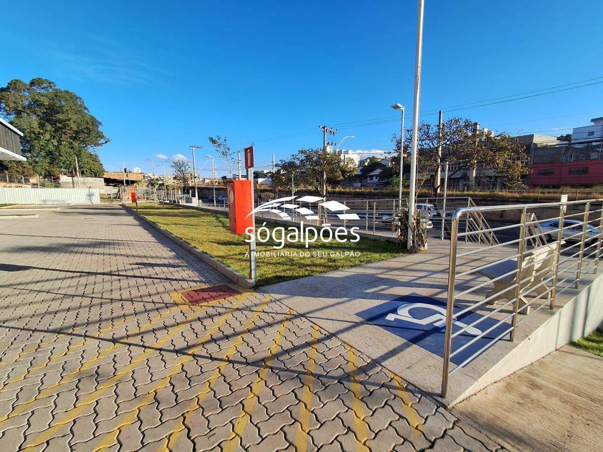 Galpão, Floramar, 8 Vagas