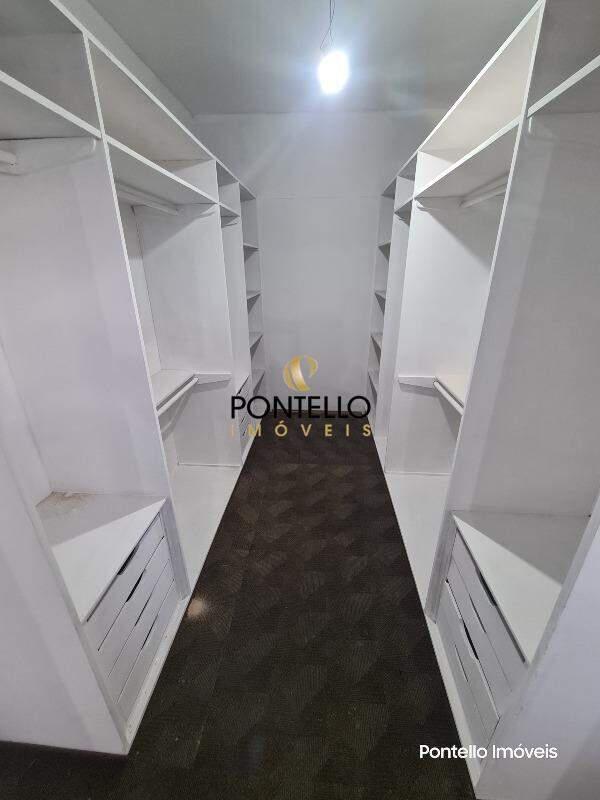 Casa, Cachoeirinha, 5 Quartos, 12 Vagas, 1 Suíte