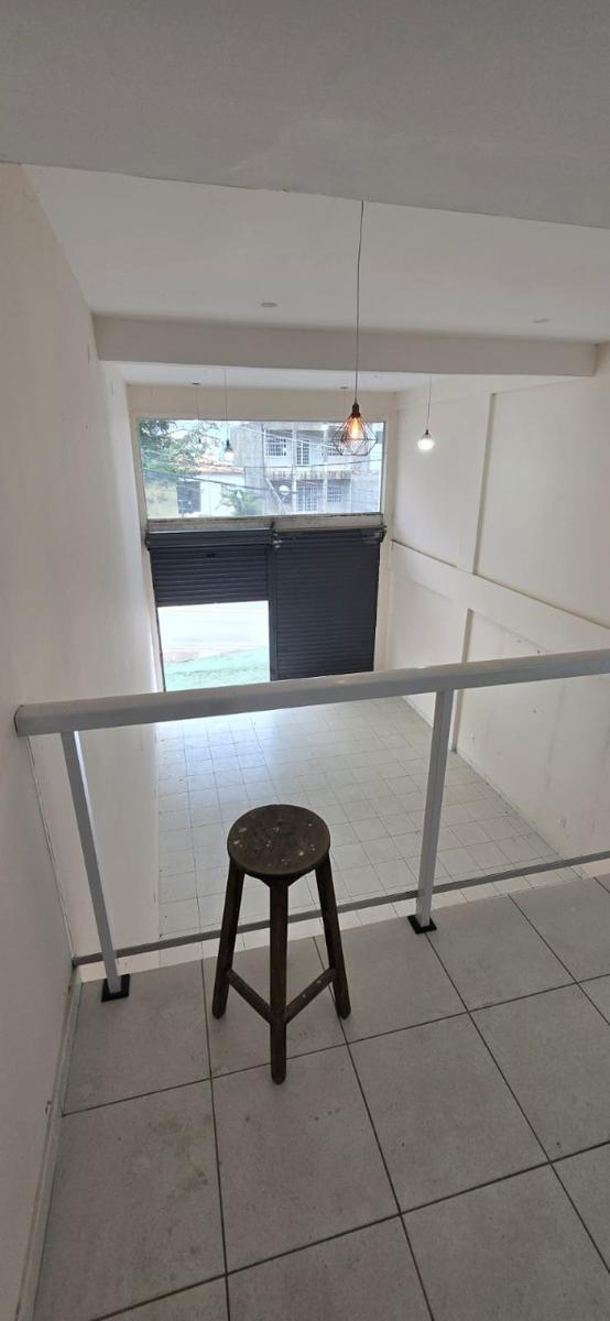 Prédio, Tropical, 0 Quarto, 12 Vagas