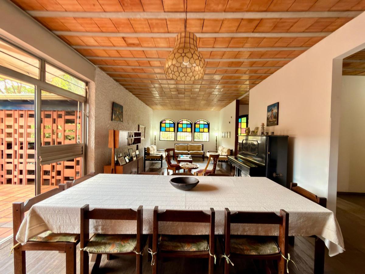 Casa, Bandeirantes (pampulha), 5 Quartos, 8 Vagas, 3 Suítes