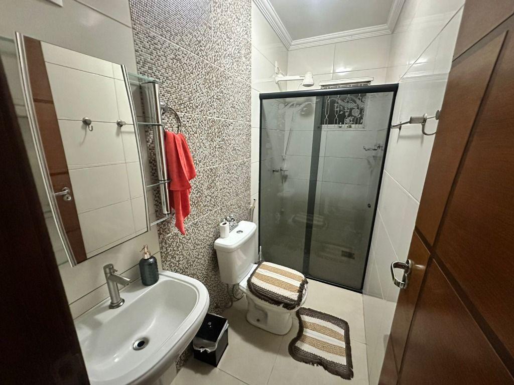 Casa, Nações Unidas, 5 Quartos, 2 Vagas, 1 Suíte