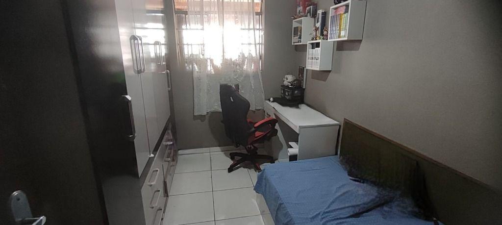 Casa, Nações Unidas, 4 Quartos, 0 Vaga, 1 Suíte