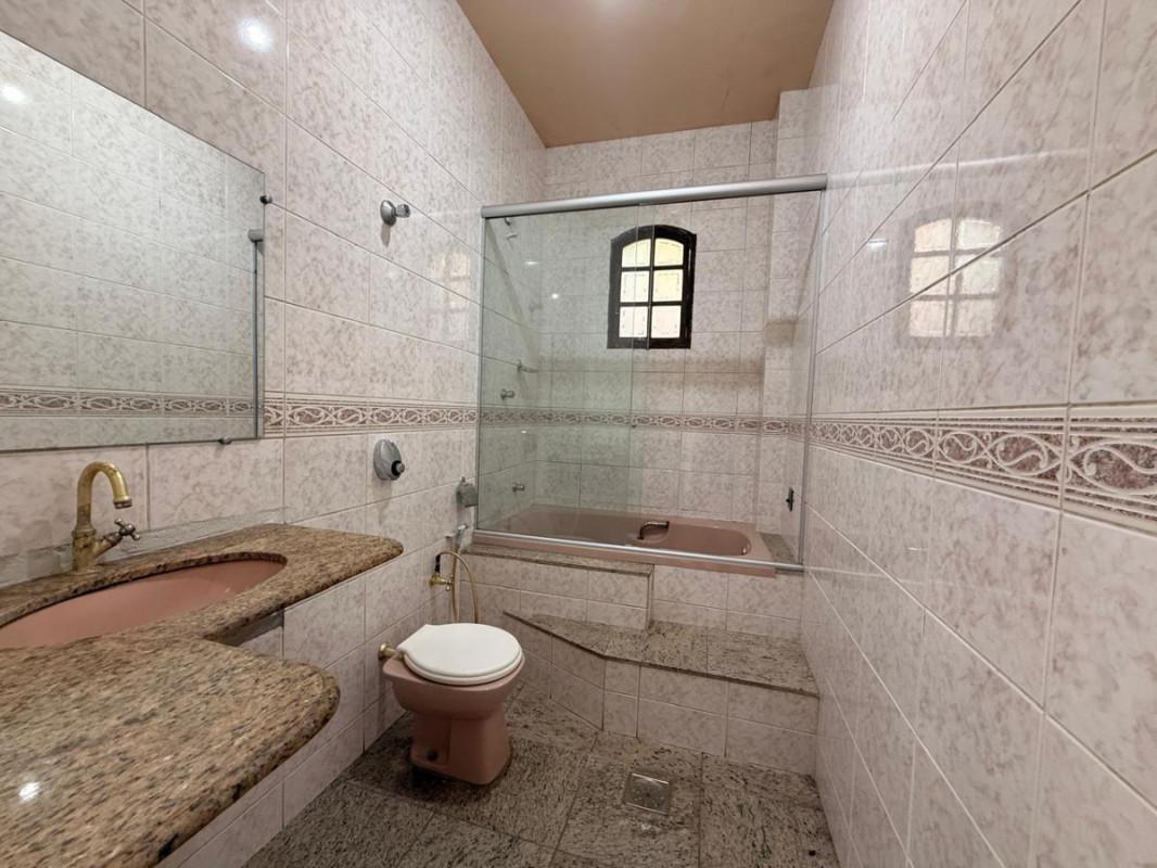 Casa, Sagrada Família, 3 Quartos, 2 Vagas, 2 Suítes