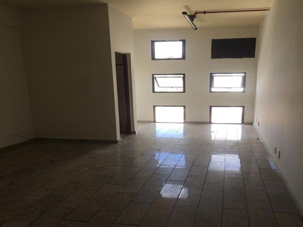 Sala, Centro