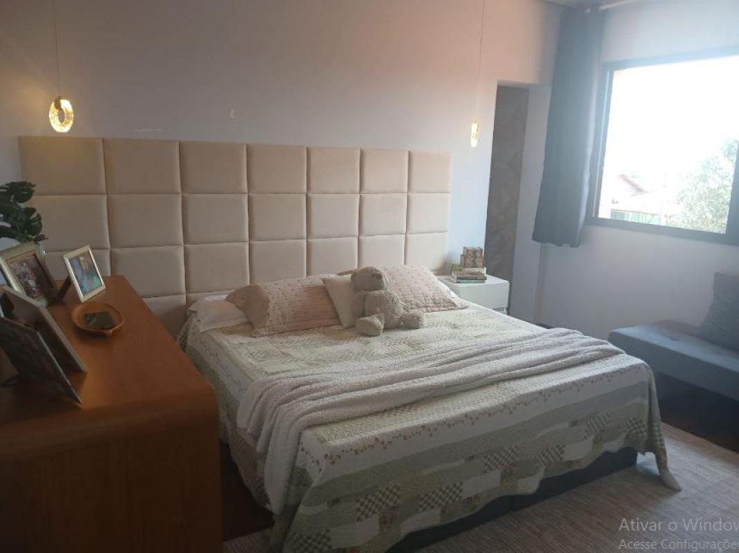 Casa, Floramar, 4 Quartos, 5 Vagas, 2 Suítes