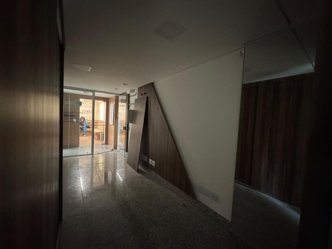 Sala, Savassi, 0 Quarto, 2 Vagas