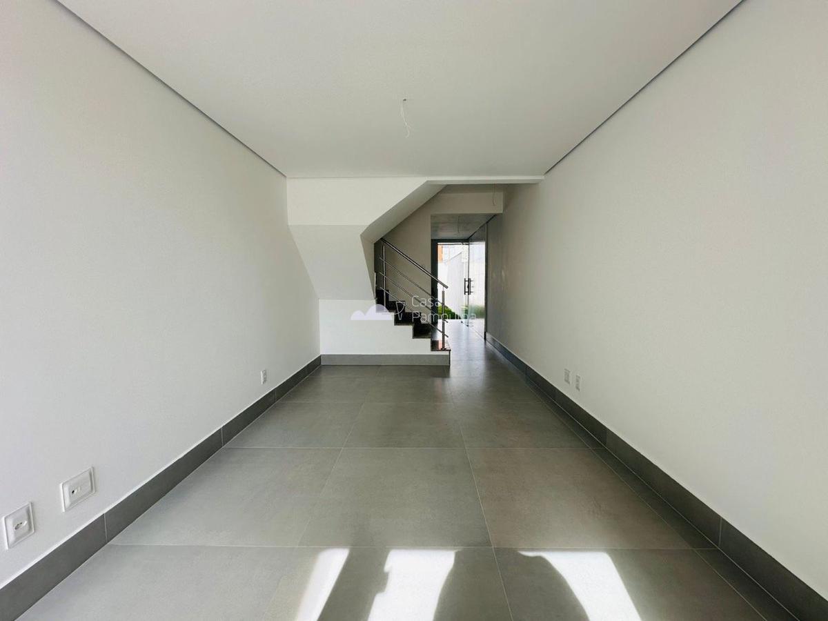 Casa, Santa Mônica, 2 Quartos, 2 Vagas, 2 Suítes
