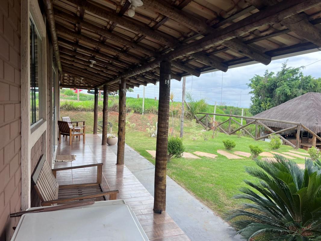 Fazenda, Centro, 3 Quartos, 4 Vagas, 1 Suíte