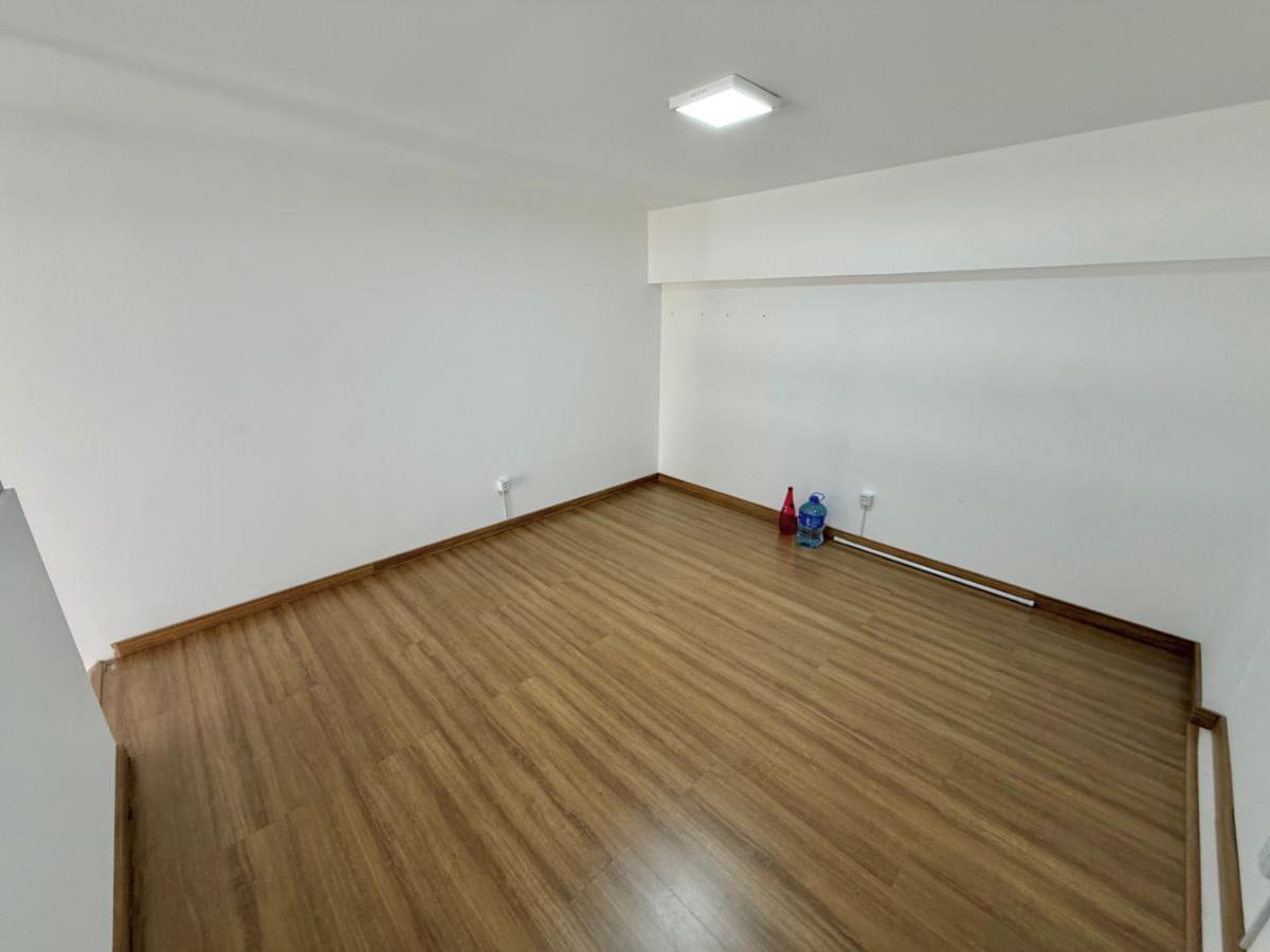 Sala, São José, 0 Quarto, 1 Vaga