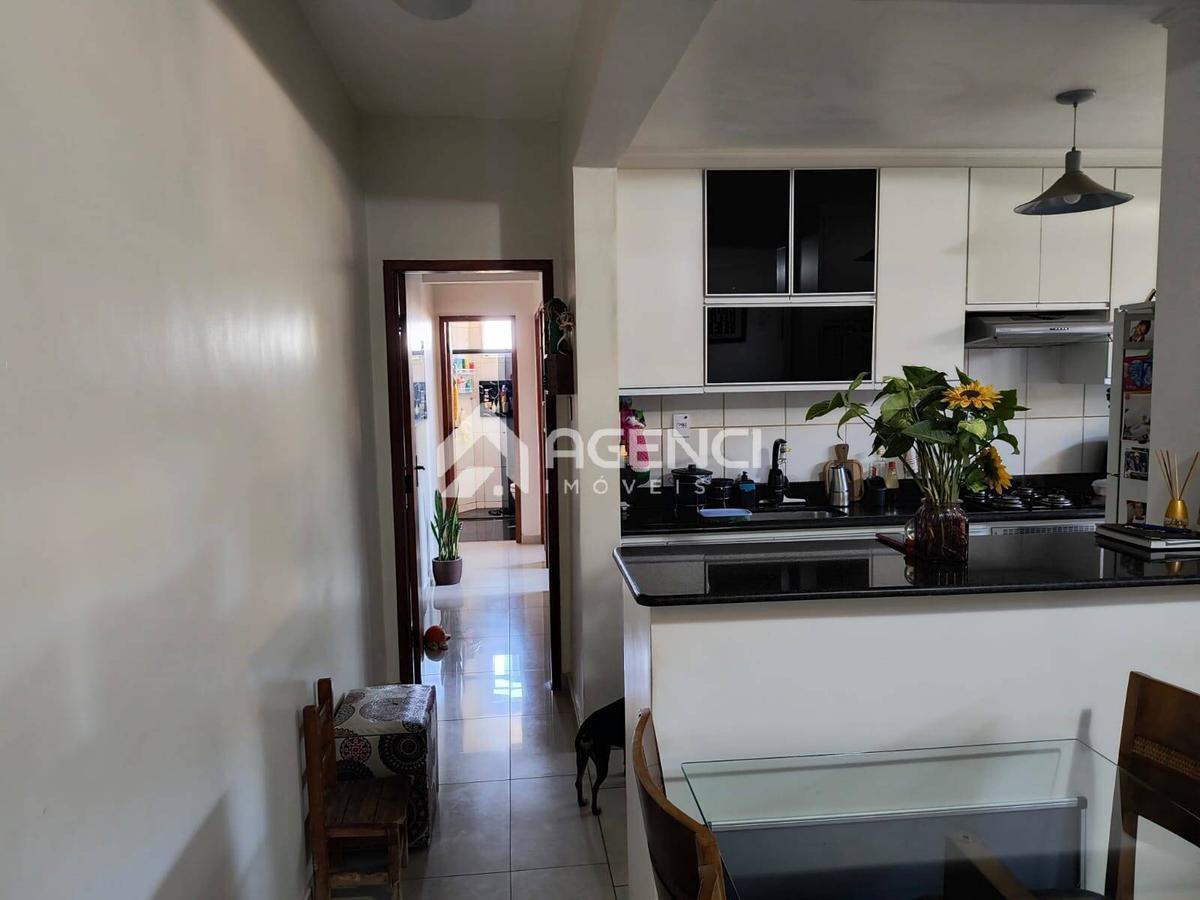 Apartamento, Glória, 2 Quartos, 0 Vaga, 0 Suíte