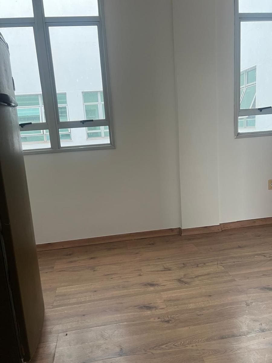 Sala, Santa Lúcia, 1 Vaga