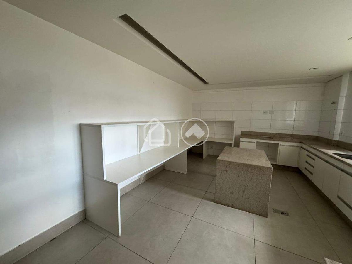 Sala, Estoril, 1 Vaga
